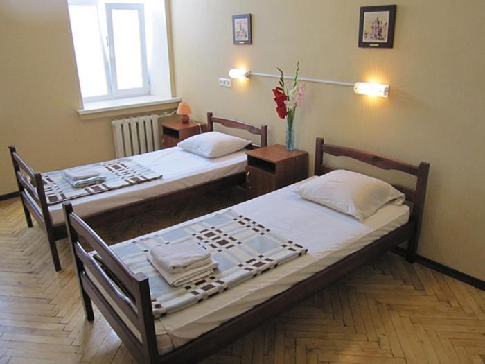 Yaroslav Hostel Kiev Esterno foto