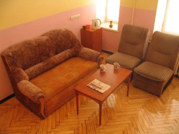 Yaroslav Hostel Kiev Esterno foto
